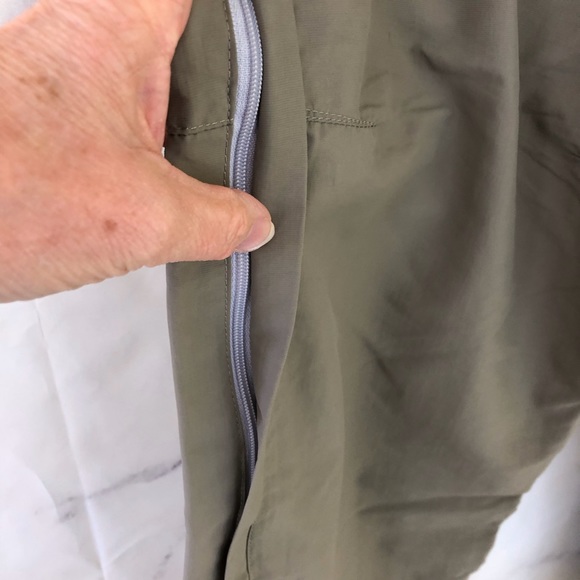 🌲SOLD🌲REI Convertible Nylon Cargo Pants. - Picture 6 of 8